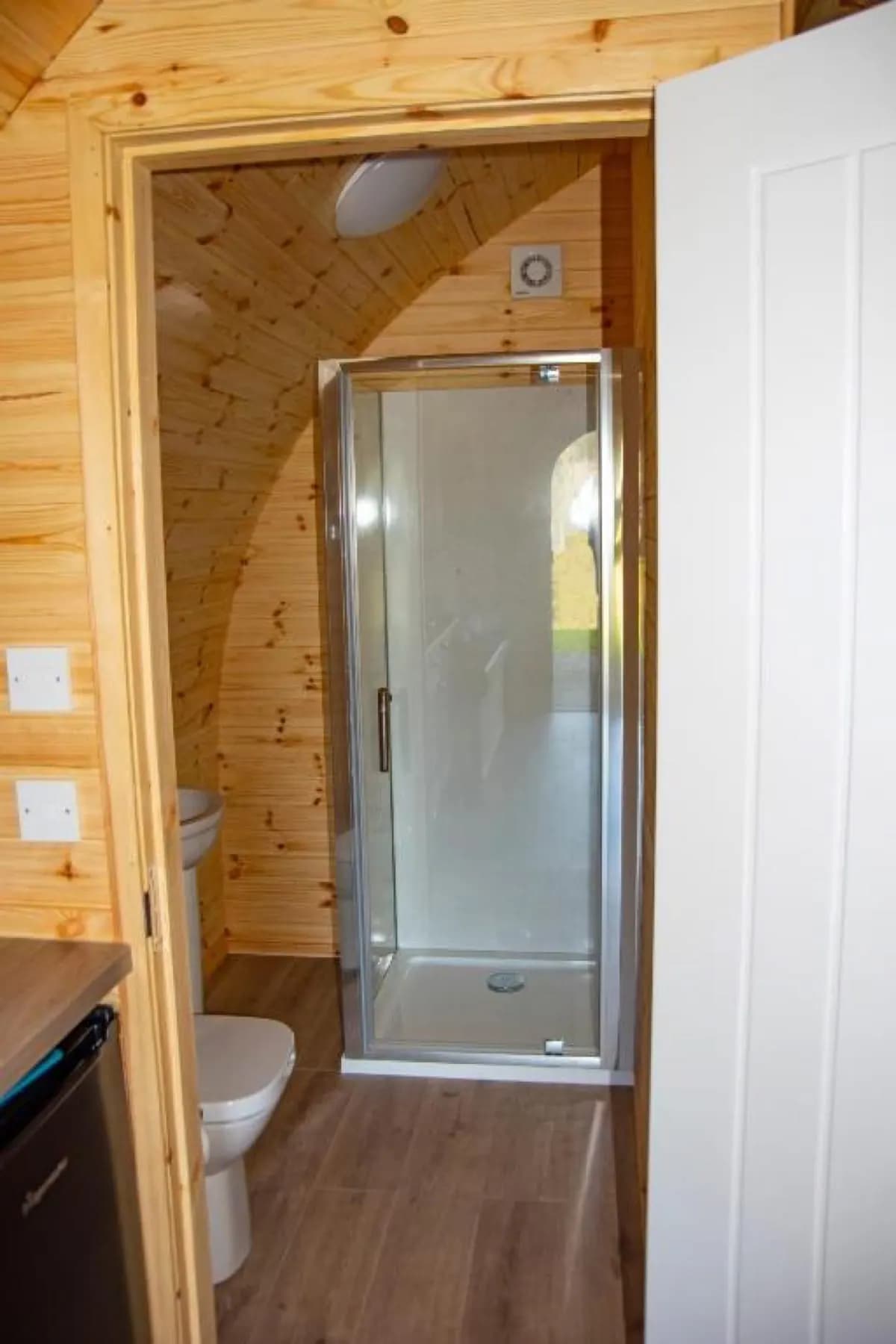 The cabin shower room