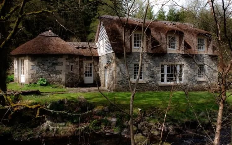 Cottage tucked into the estate woods
