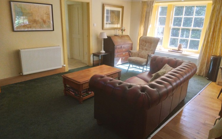 estate cottage picture 3